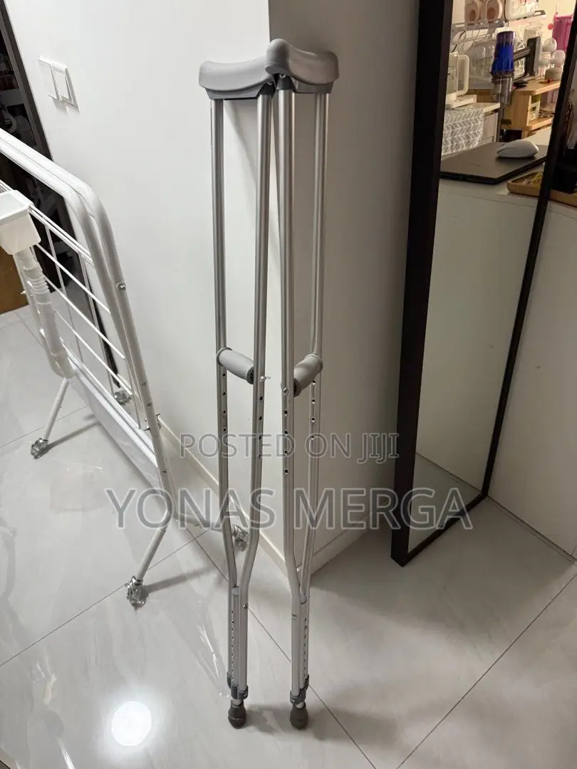 Crutche With Ergonomic Handle,10-Level Height,Anti-Drop Cuff