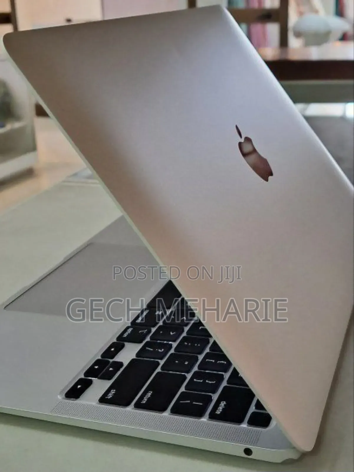 New Laptop Apple MacBook Air 2020 M1 8GB Apple M1 SSD 256GB