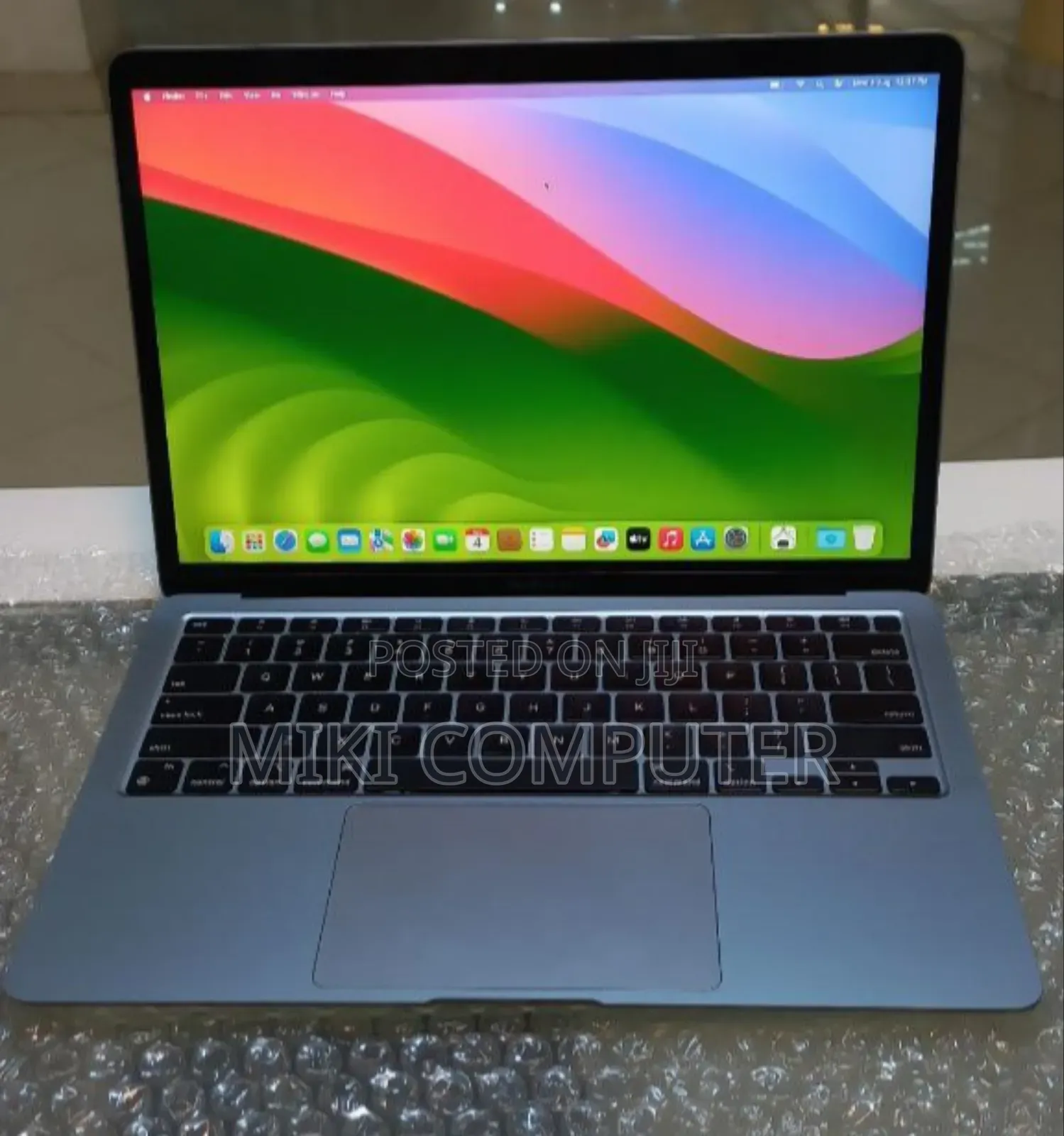 New Laptop Apple MacBook Air 2020 M1 8GB Intel SSD 256GB