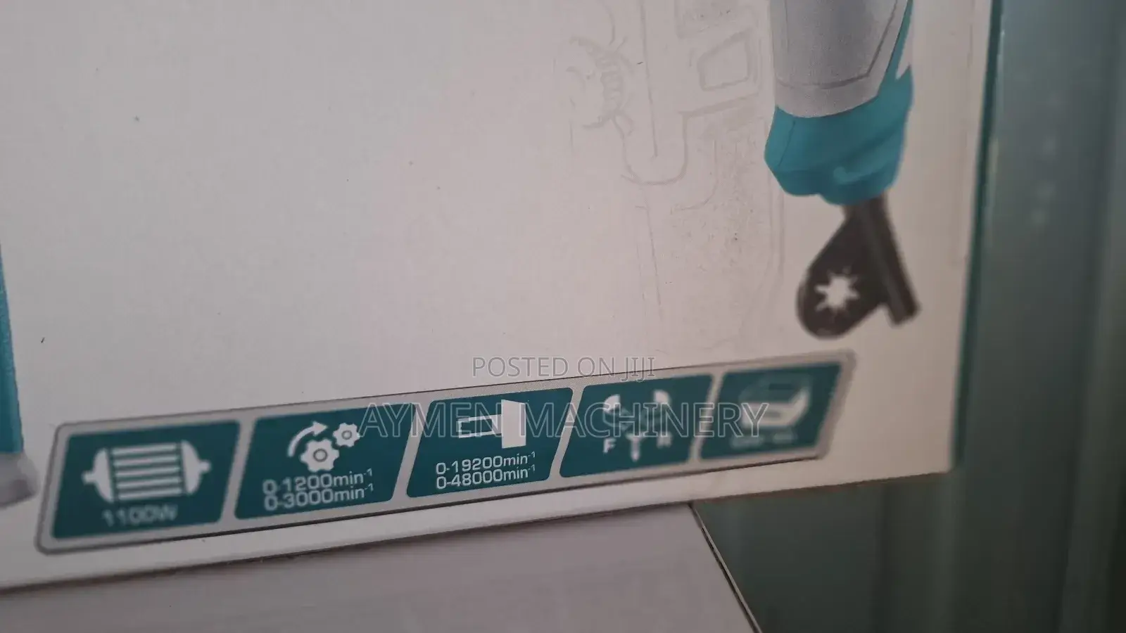 Total 1100w 16mm Drill