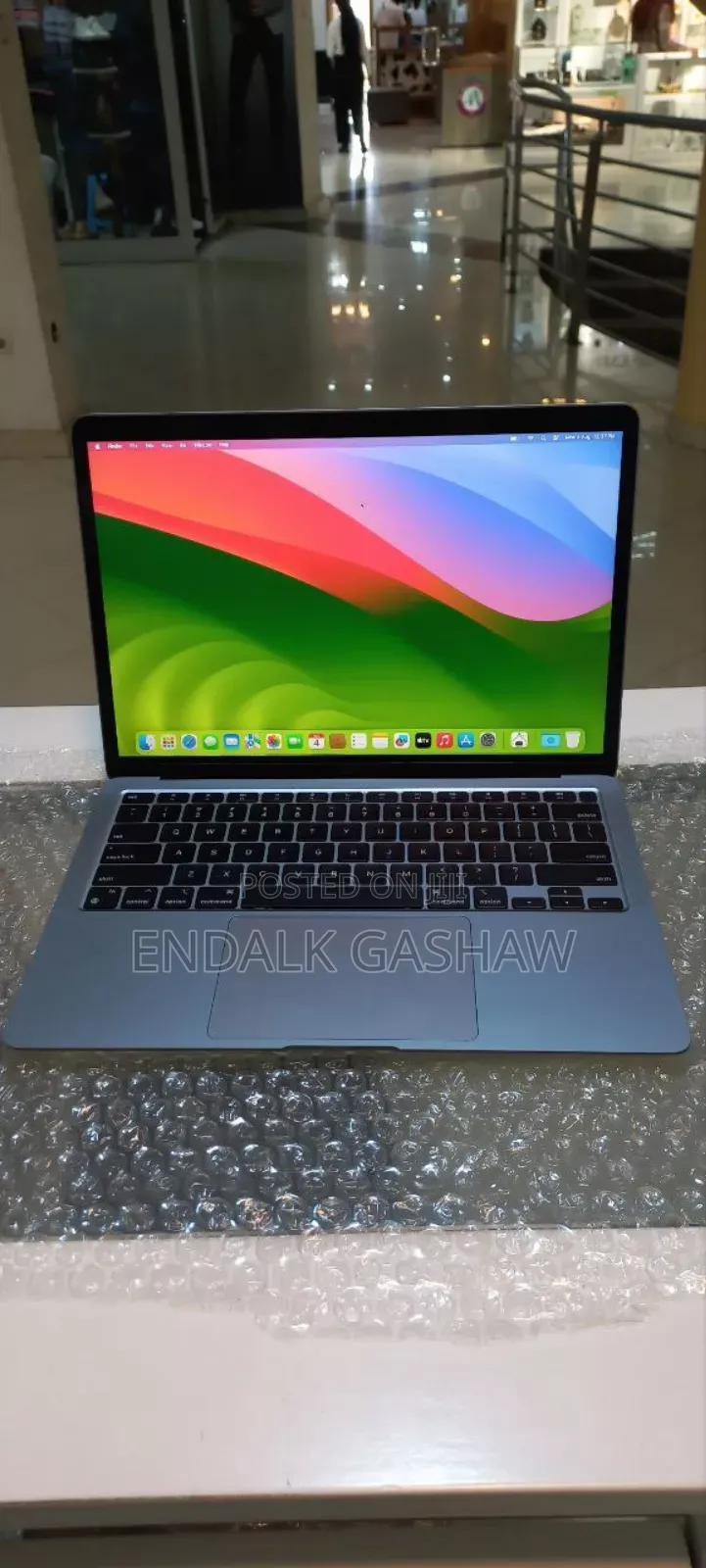 New Laptop Apple MacBook Air 2020 M1 8GB Intel Core M SSD 256GB