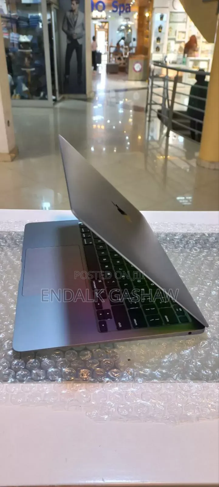 New Laptop Apple MacBook Air 2020 M1 8GB Intel Core M SSD 256GB