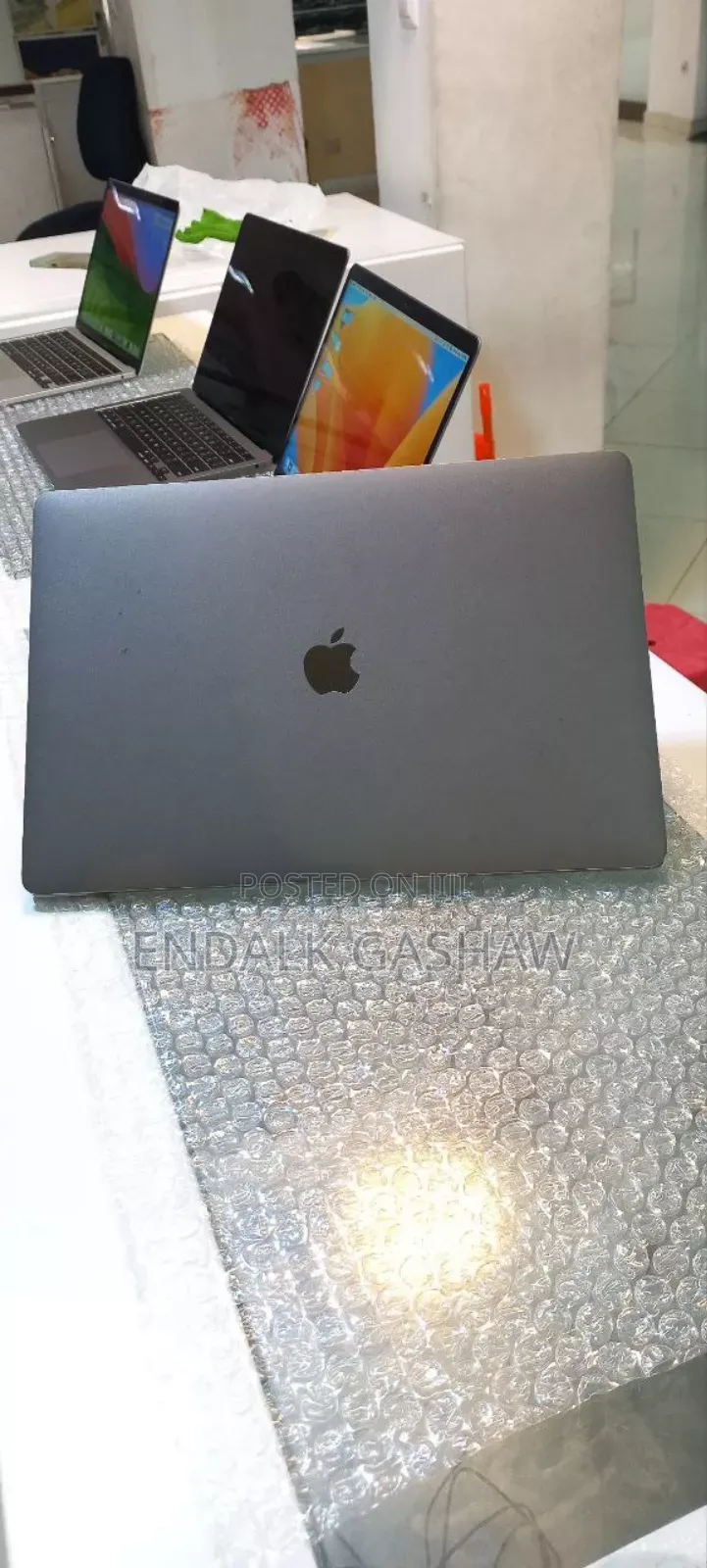 New Laptop Apple MacBook Pro 2016 16GB Intel Core I7 SSD 512GB