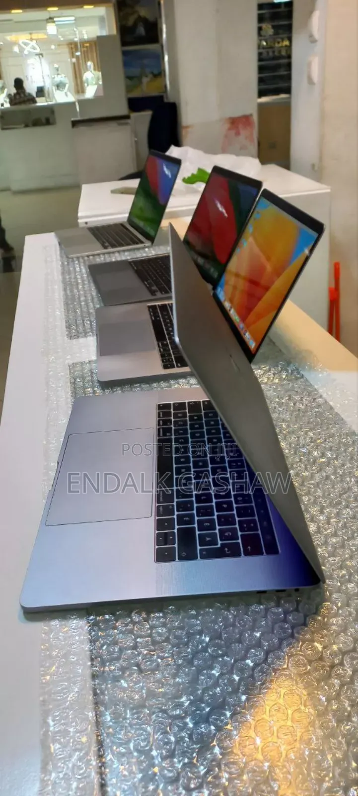 New Laptop Apple MacBook Pro 2016 16GB Intel Core I7 SSD 512GB