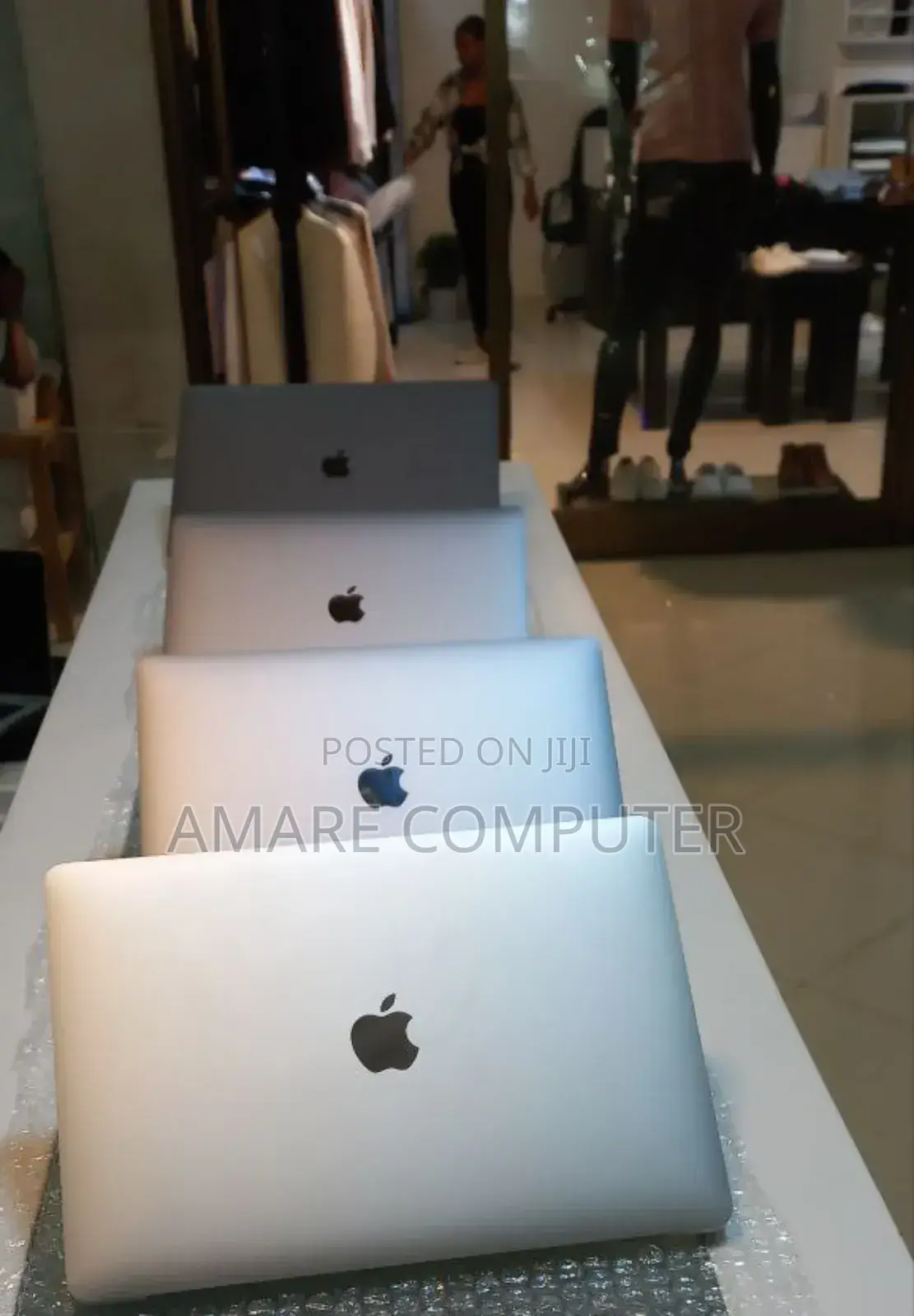 New Laptop Apple MacBook Pro 2020 M1 8GB Apple M1 SSD 256GB