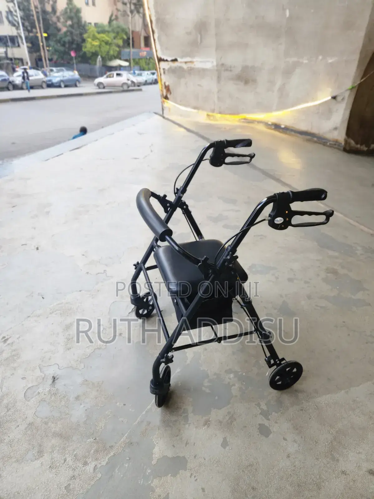 Foldable Walker胺我walker非洲medical Walker嫁人new Walker Medical