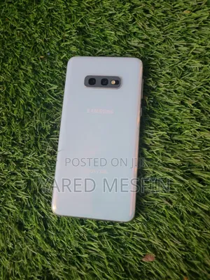 Samsung Galaxy S10e 128 GB White