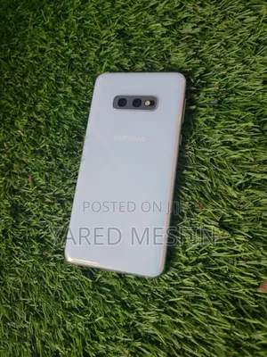 Samsung Galaxy S10e 128 GB White