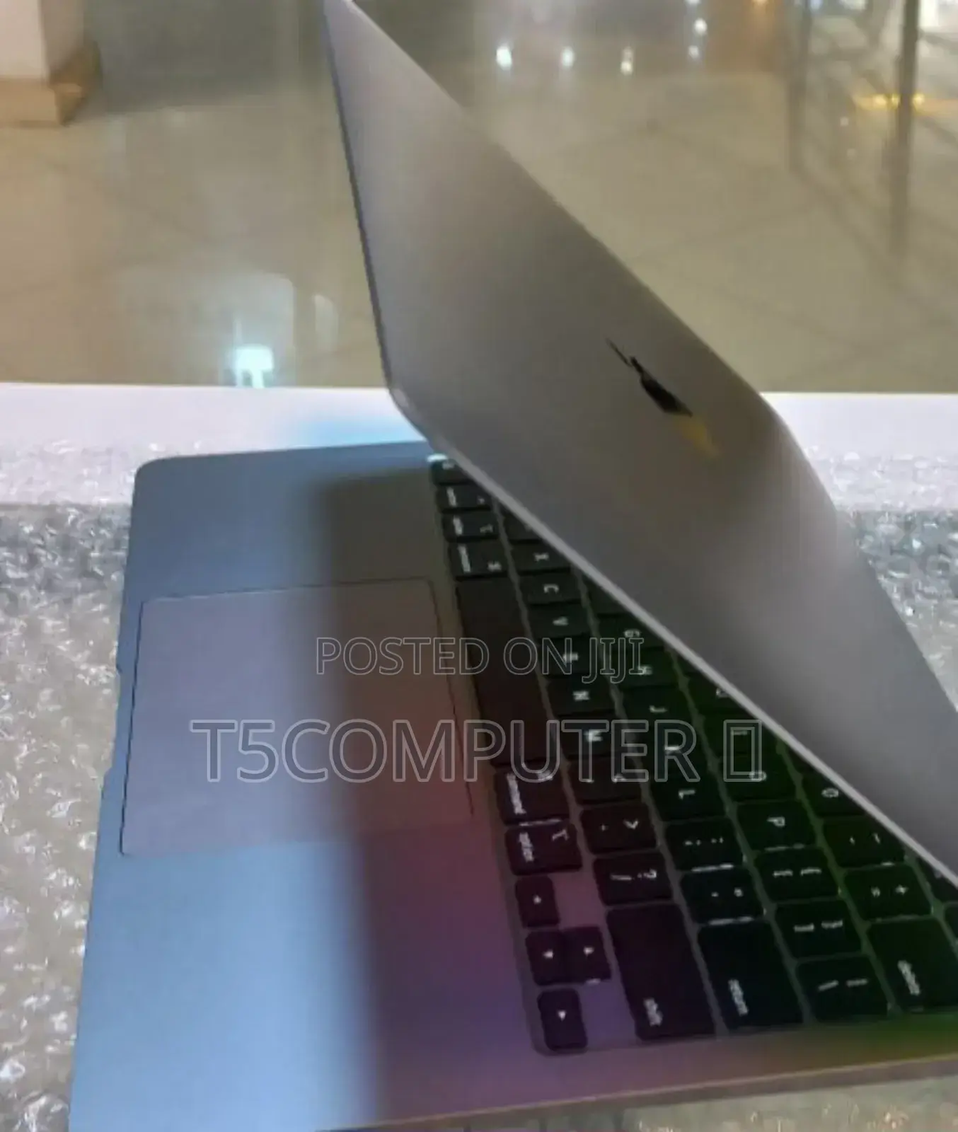 New Laptop Apple MacBook Air 2020 8GB Apple M1 SSD 256GB