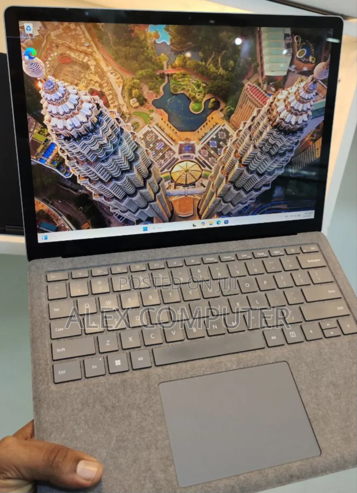 New Laptop Microsoft Surface Laptop 4 16GB Intel Core I7 SSD 512GB