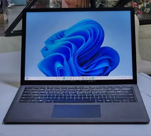 New Laptop Microsoft Surface 16GB Intel Core I7 SSD 512GB