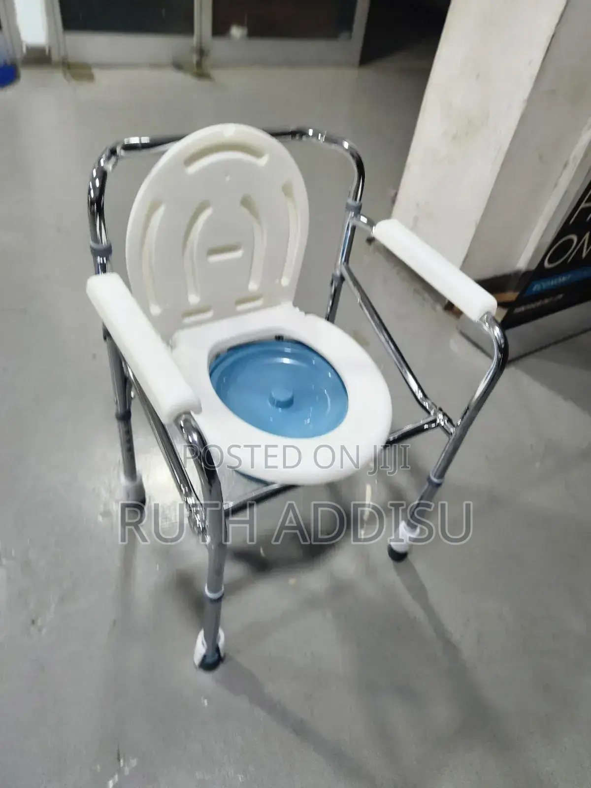 Commode Chair妞抓commode Chair朱槿toilet Chair冤魂poty Chair New