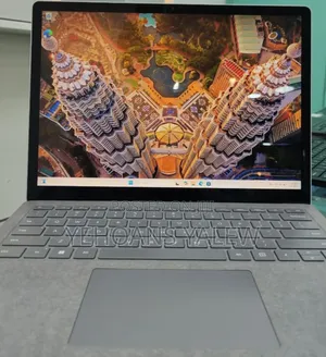 New Laptop Microsoft Surface 16GB Intel Core I7 SSD 512GB