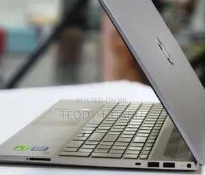 New Laptop HP Pavilion 15 8GB Intel Core I7 SSD 512GB