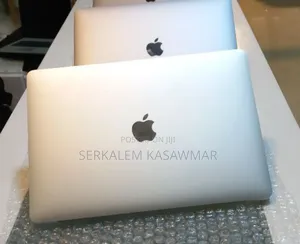 New Laptop Apple MacBook Pro 2016 16GB Intel Core I7 SSD 512GB