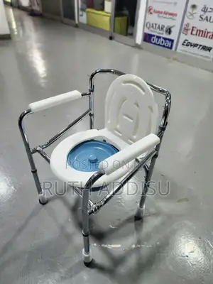 Photo - Commode Chair臘肉toilet Chair𣋡不commode Chair罪行poty Chair