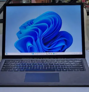 New Laptop Microsoft Surface Laptop 16GB Intel Core i7 SSD 512GB