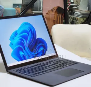 New Laptop Microsoft Surface Laptop 16GB Intel Core i7 SSD 512GB