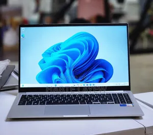 New Laptop Samsung Galaxy Book4 Ultra 8GB Intel Core I5 SSD 512GB