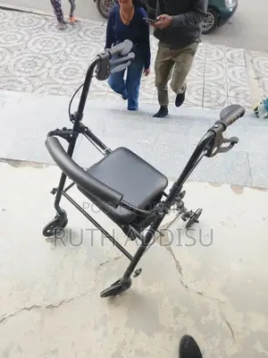 Foldable Walker頁將walker胺片medical Walker姍為folded Walker New