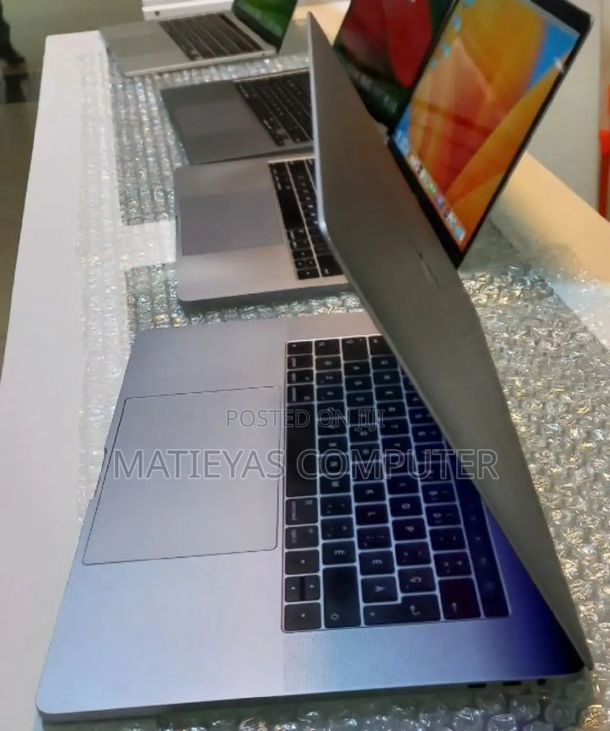 New Laptop Apple MacBook Pro 2016 16GB Intel Core I7 SSD 512GB