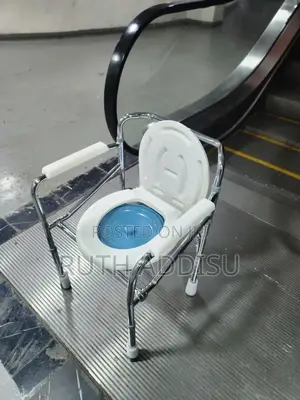 Photo - Commode Chair㜣不toilet Chair㫵死commode Chair暈船commode Chair