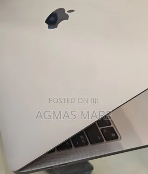 New Laptop Apple MacBook Pro M1 8GB Apple M1 SSD 256GB