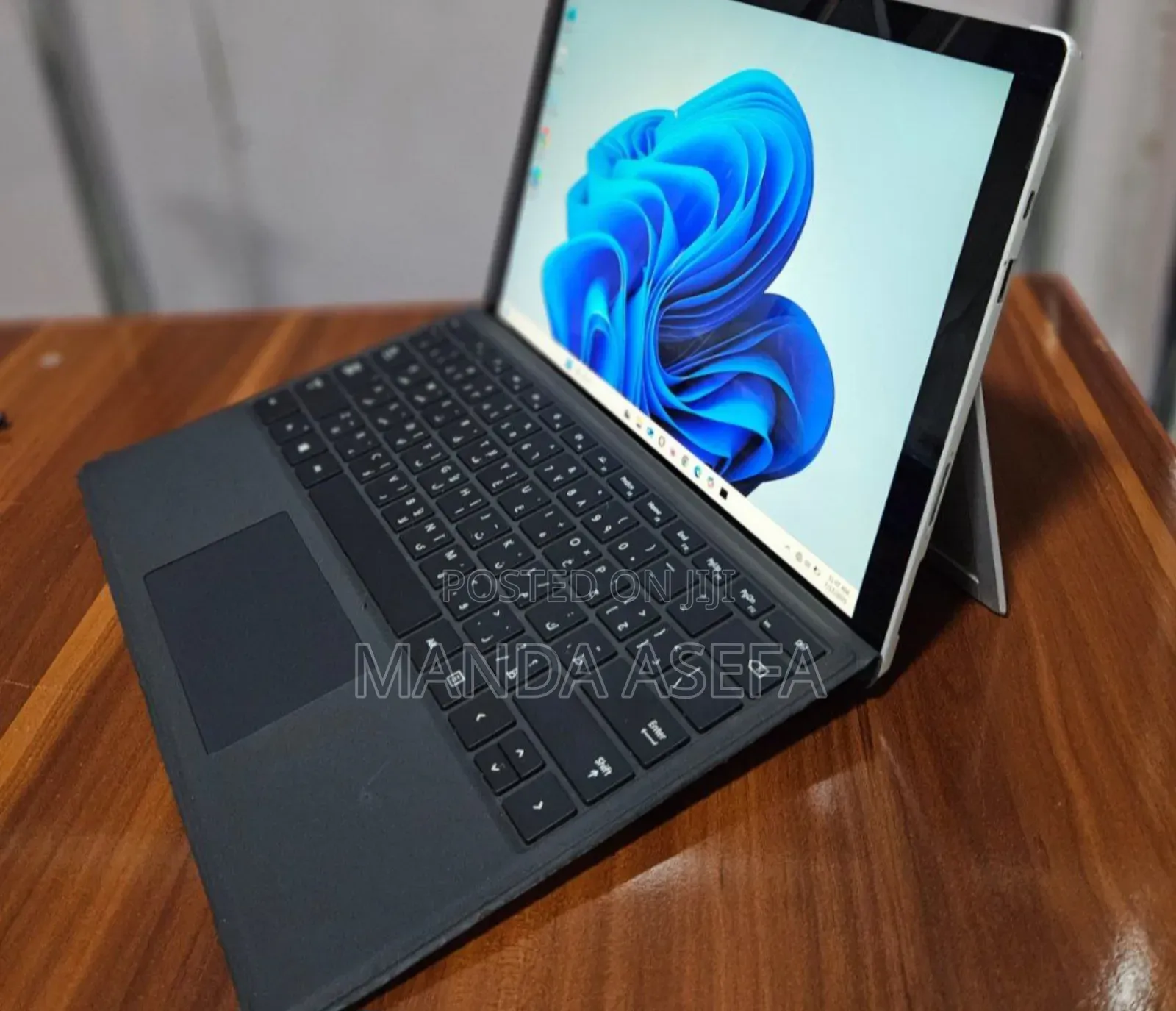 New Laptop Microsoft Surface Pro 7 8GB Intel Core I5 SSD 128GB