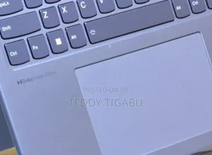 New Laptop Lenovo Yoga 7i 16GB Intel Core I7 SSD 512GB