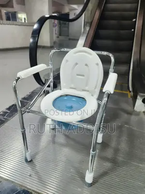Photo - Toilet Chair𣋡不commode Chair㫵日commode Chair執導commode Chair
