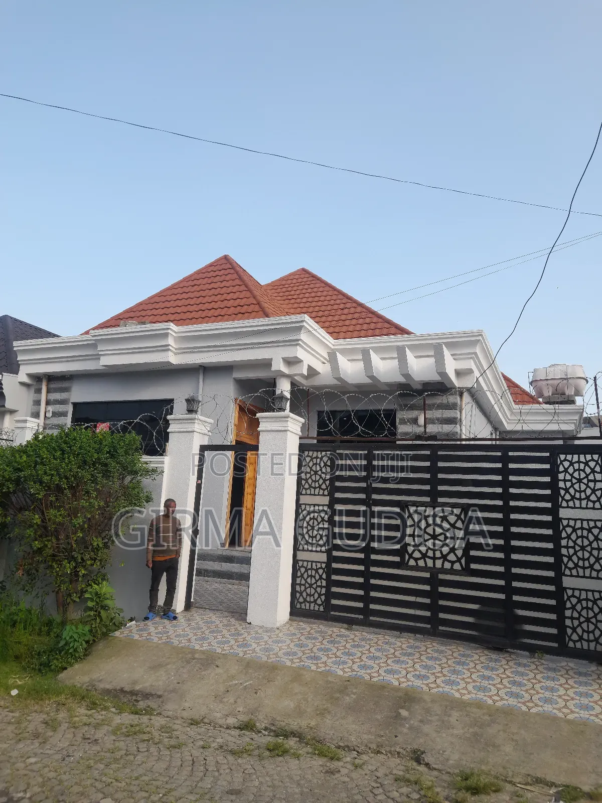 Furnished 5bdrm Villa in ሰሚት አካባቢ, Bole for sale