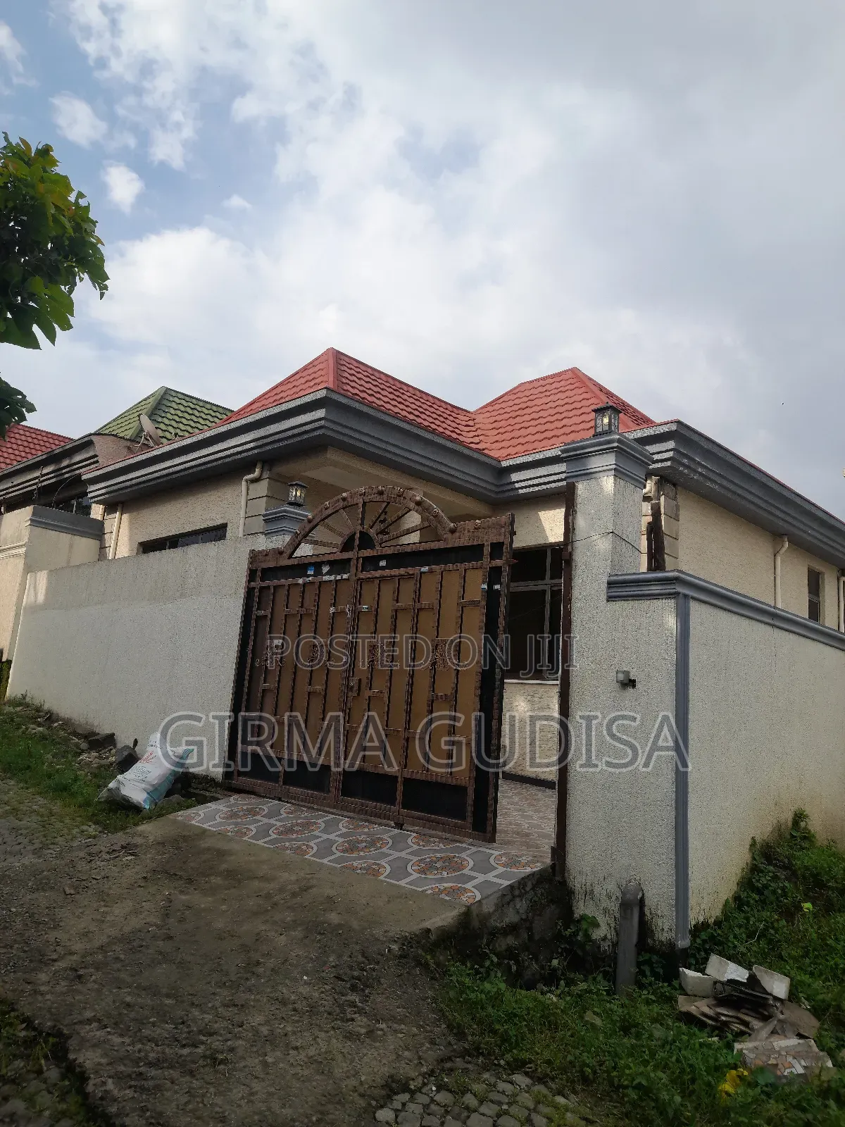 Furnished 5bdrm Villa in ሰሚት አካባቢ, Bole for sale