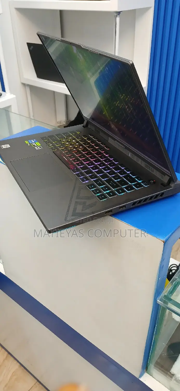 New Laptop Asus ROG Strix G15 16GB Intel Core I7 SSD 1T