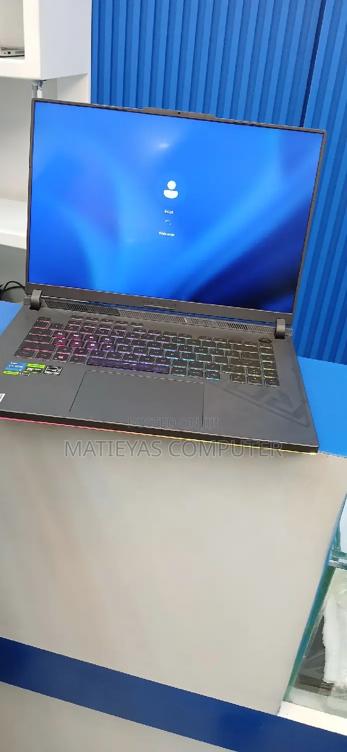 New Laptop Asus ROG Strix G15 16GB Intel Core I7 SSD 1T
