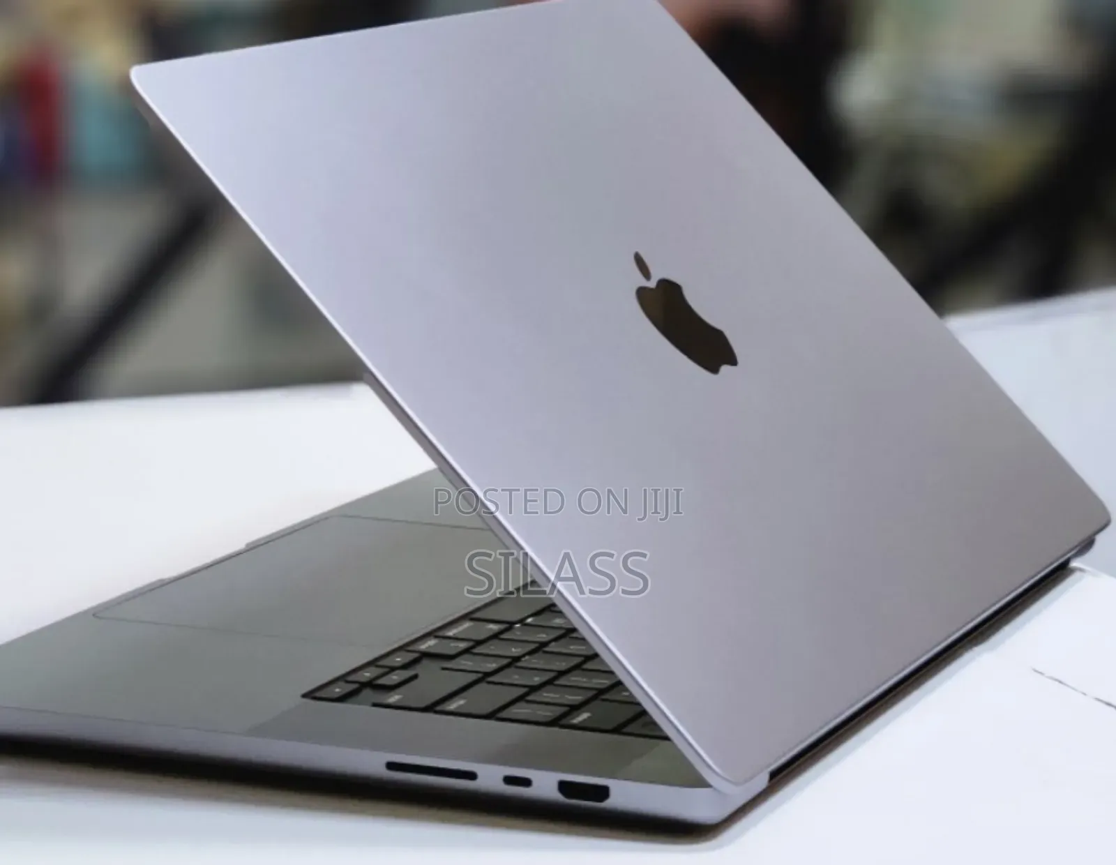 New Laptop Apple MacBook Pro M1 32GB Apple M1 Pro SSD 512GB