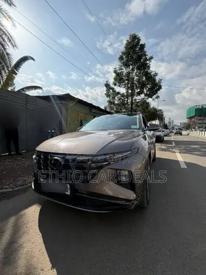 Hyundai Tucson 2021 Gold