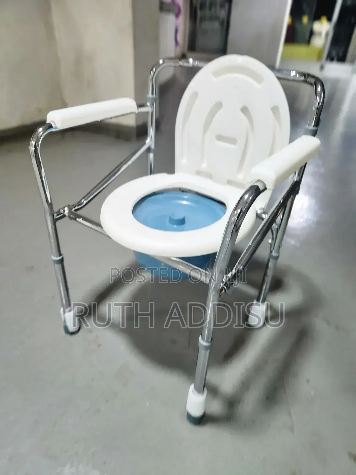 Commode Chair朱雀toilet Chair畫風commode Chair報道commode Chair