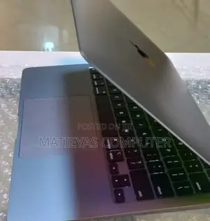 New Laptop Apple MacBook Air 2020 M1 8GB Apple M1 SSD 256GB