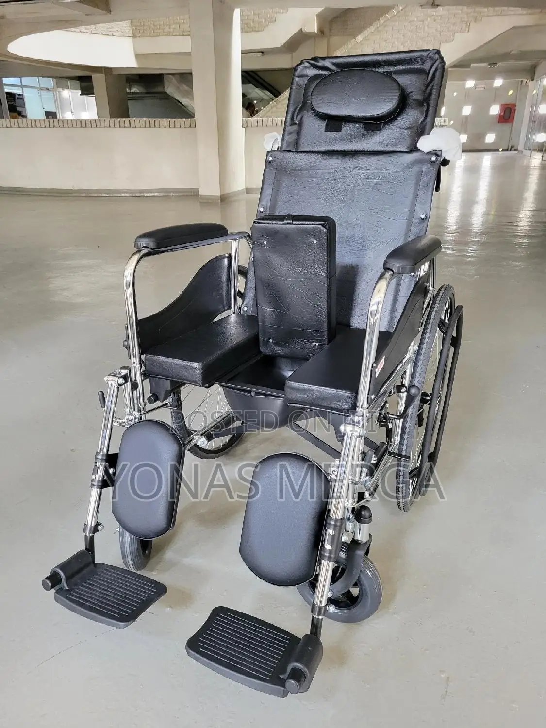 Pot//Commode Wheelchair古孕wheelchair٣٣٣wheelchair**Wheelchair