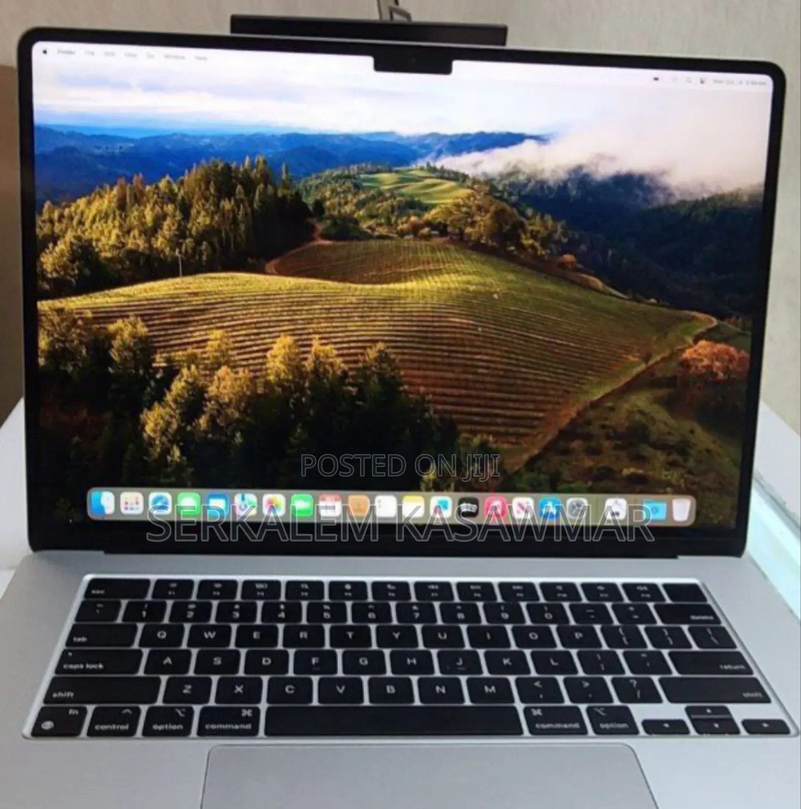 New Laptop Apple MacBook Air 2022 M2 8GB Apple M2 SSD 256GB