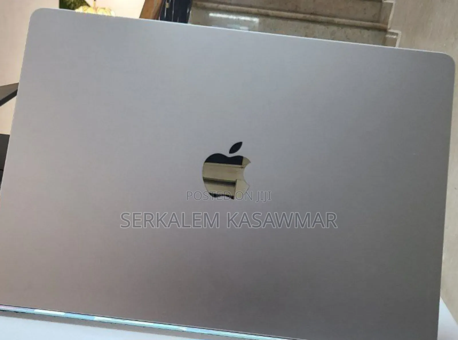 New Laptop Apple MacBook Air 2022 M2 8GB Apple M2 SSD 256GB
