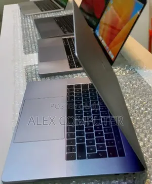 New Laptop Apple MacBook Pro 2016 16GB Intel Core I7 SSD 512GB