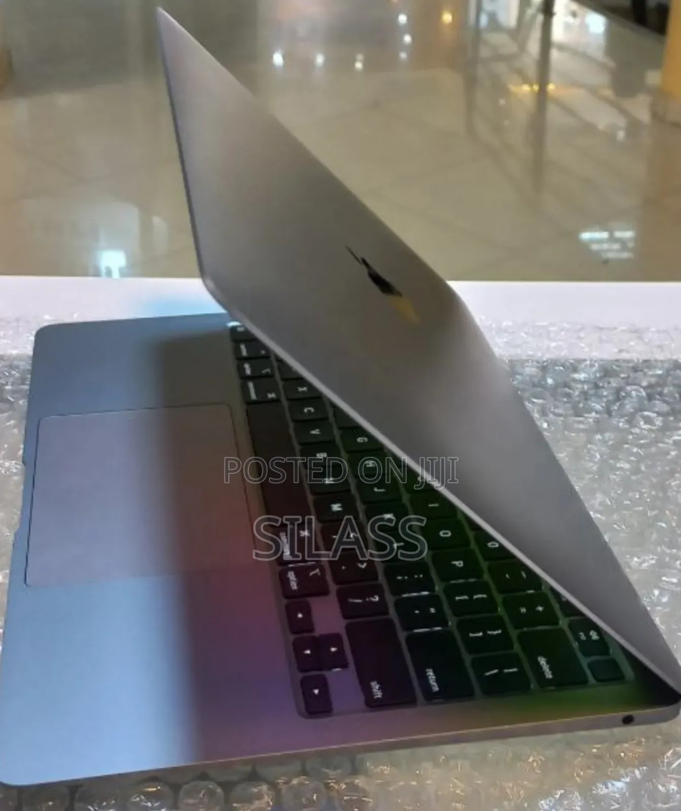 New Laptop Apple MacBook Pro M1 8GB Apple M1 SSD 256GB