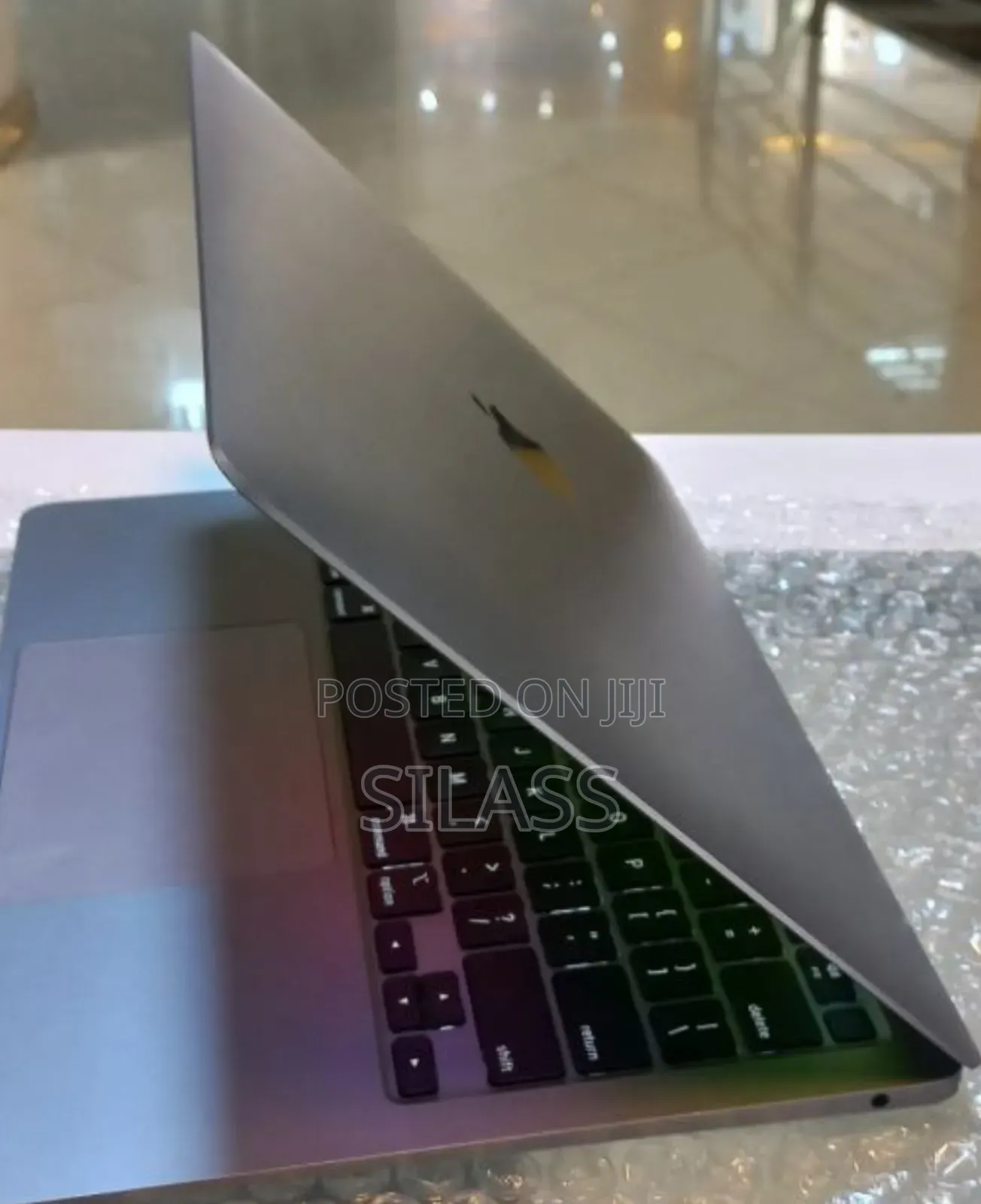 New Laptop Apple MacBook Pro M1 8GB Apple M1 SSD 256GB