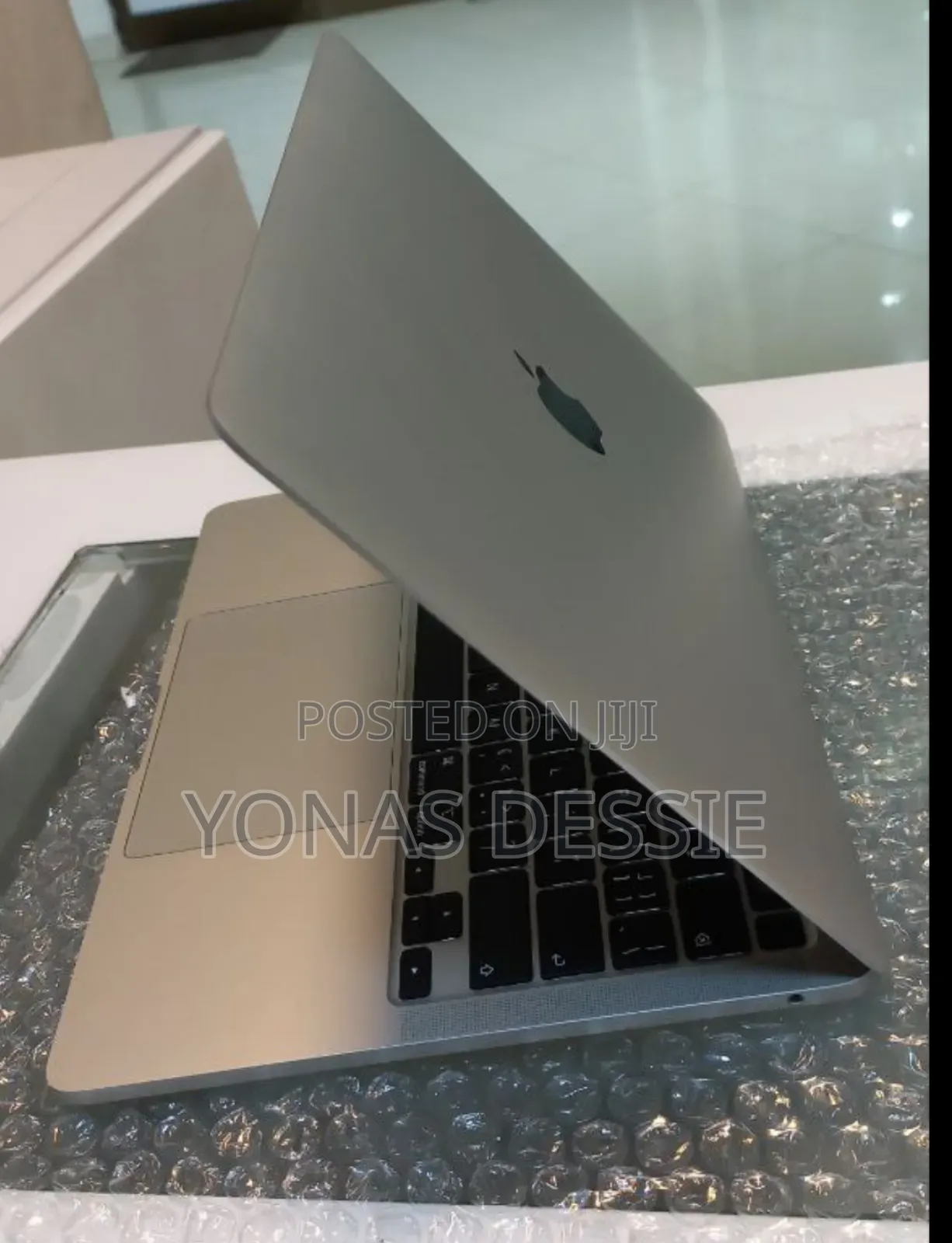 New Laptop Apple MacBook Pro M1 8GB SSD 256GB