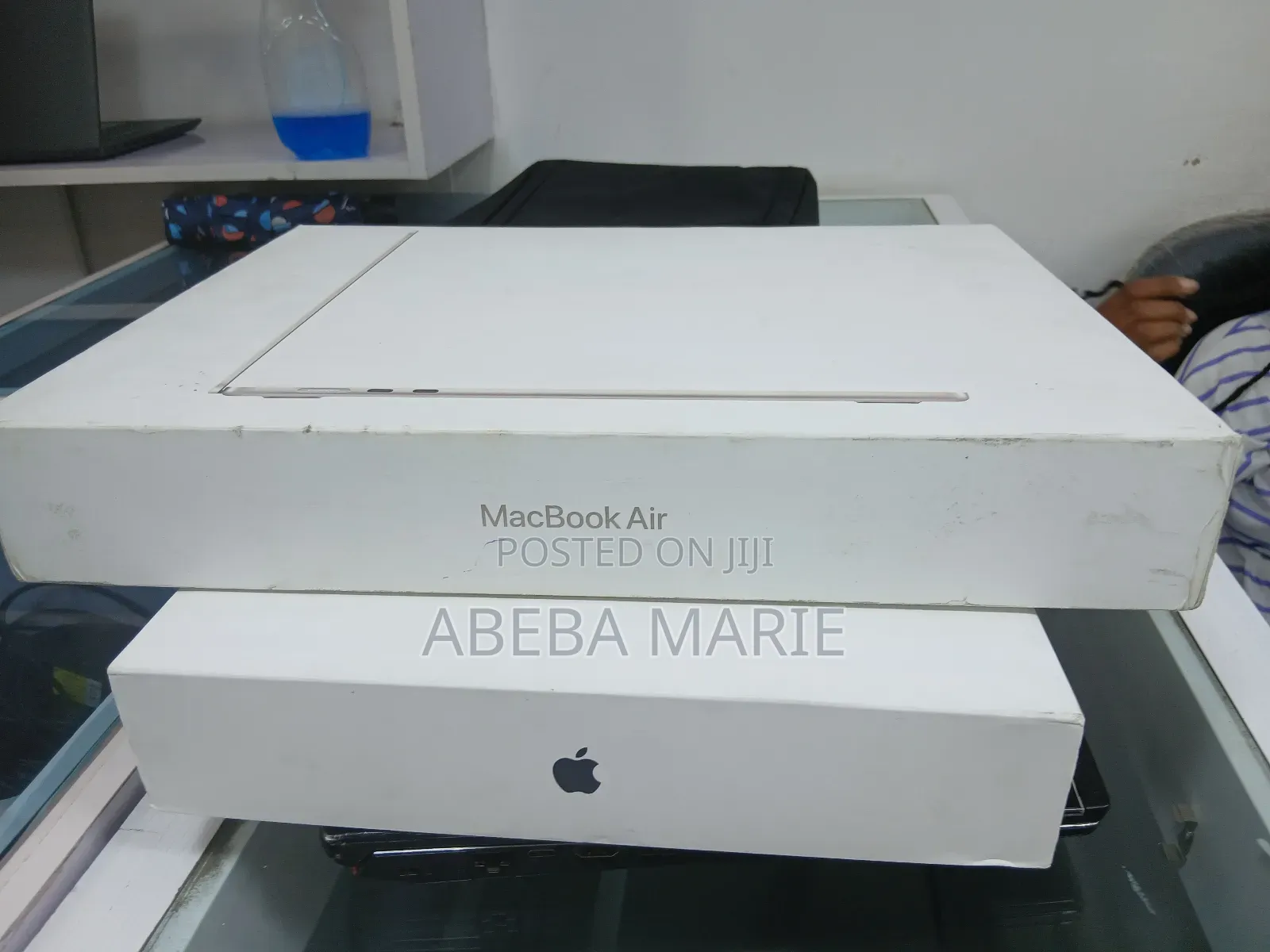 New Laptop Apple MacBook Air 2024 M3 13-Inch 16GB Apple M3 SSD 256GB
