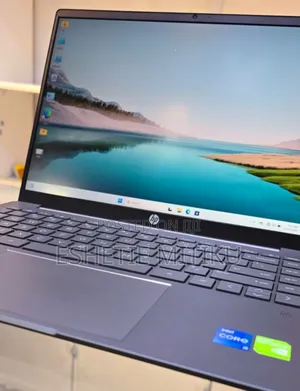 Photo - New Laptop HP 16GB Intel Core I5 SSD 512GB