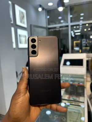 Photo - Samsung Galaxy S21 5G 128 GB Black