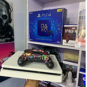 White Playstation 4 Slim