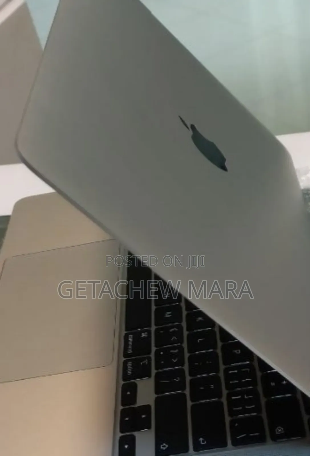 New Laptop Apple MacBook Pro M1 8GB Intel Core I5 SSD 256GB